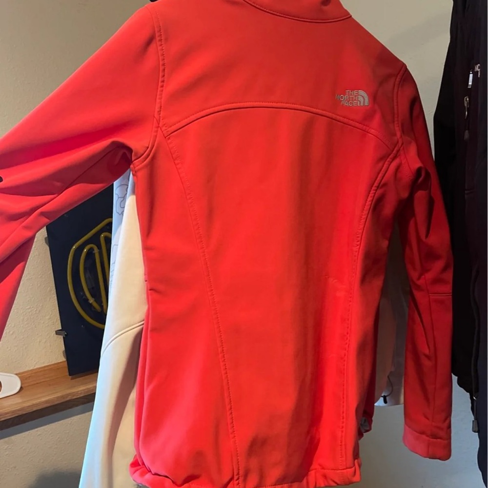 NorthFace Jacket - Picture 4 of 4